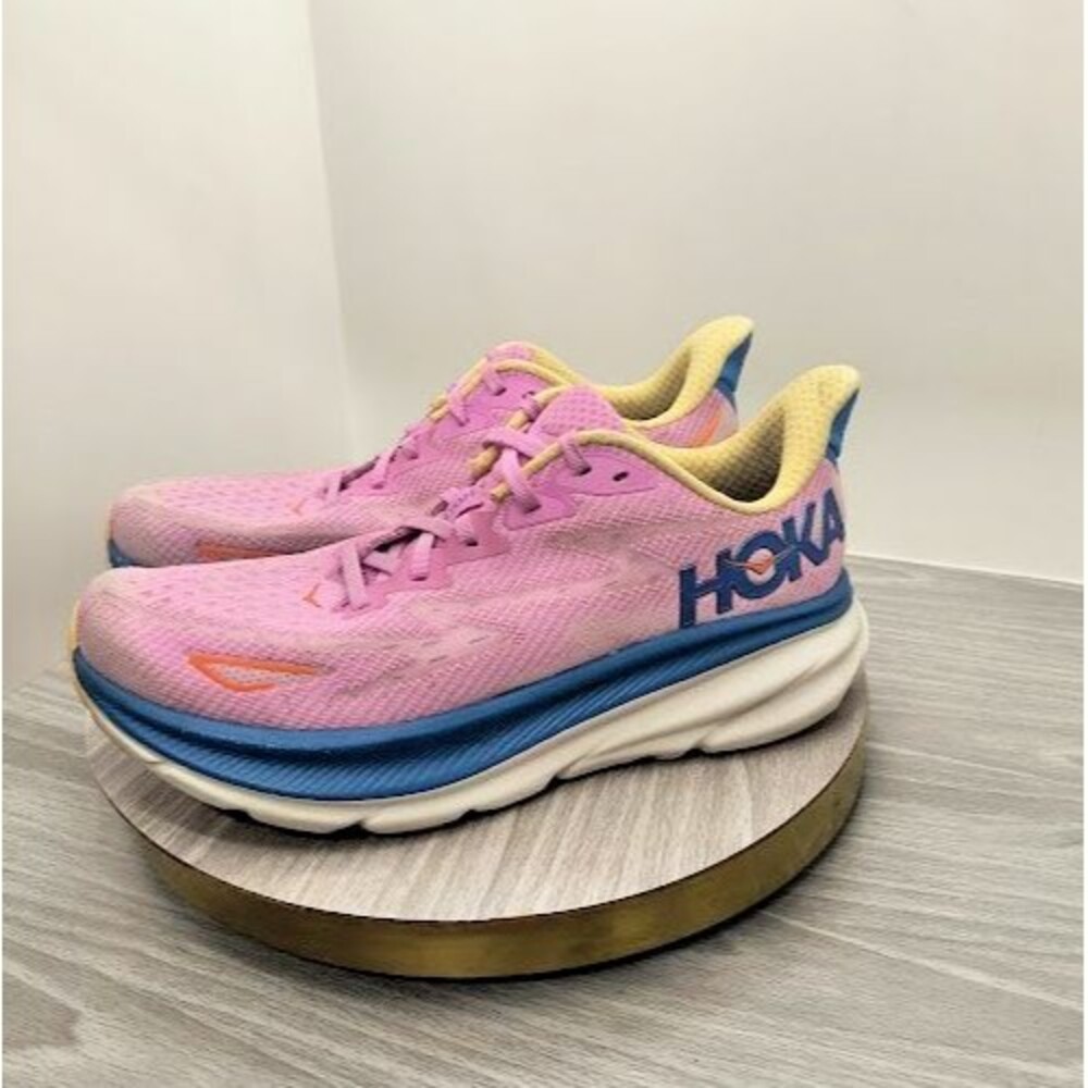 Hoka One One Clifton 9  Womens Size 8B Pink Blue Running Shoes Cyclamen/Lilac